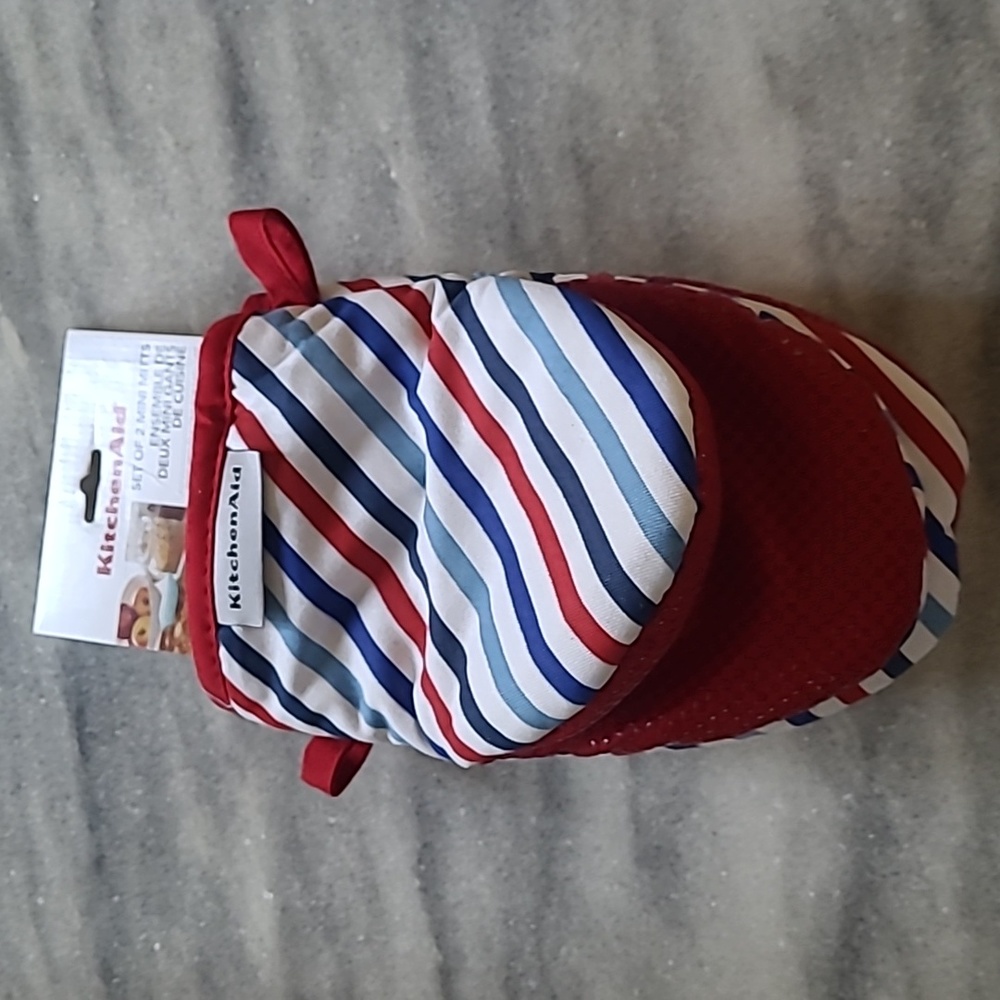 KitchenAid Mini Mitts